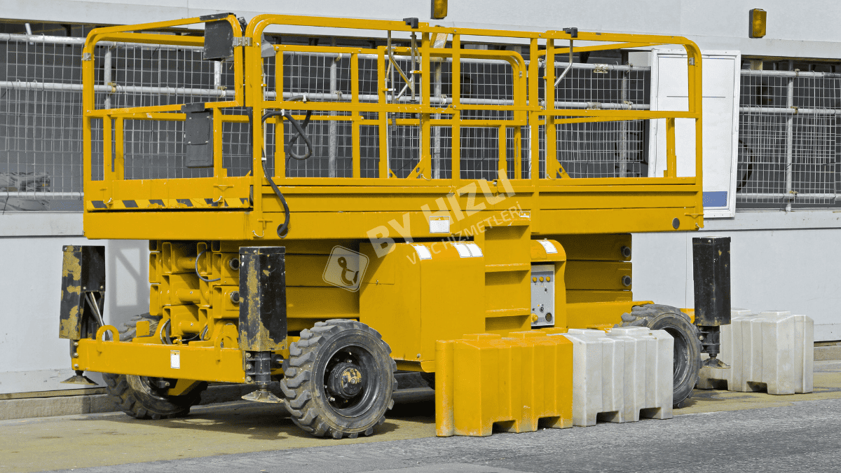 Bayraklı Makaslı Platform Vinç